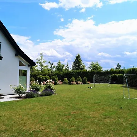 Holiday home Modernes, Grosszuegiges - Naturstrand, Grosser Garten, Ruhe Hof Barendorf